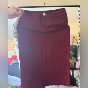 Chic Maroon Pencil Skirt